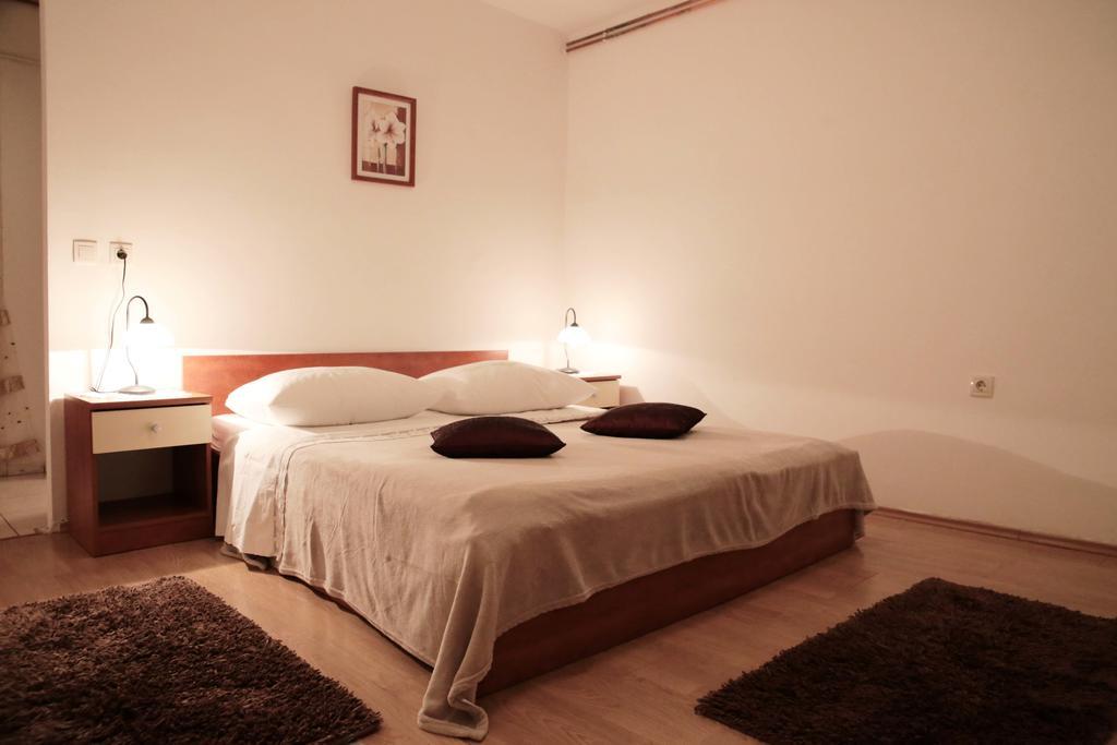 Apartments Roko Tisno Dış mekan fotoğraf