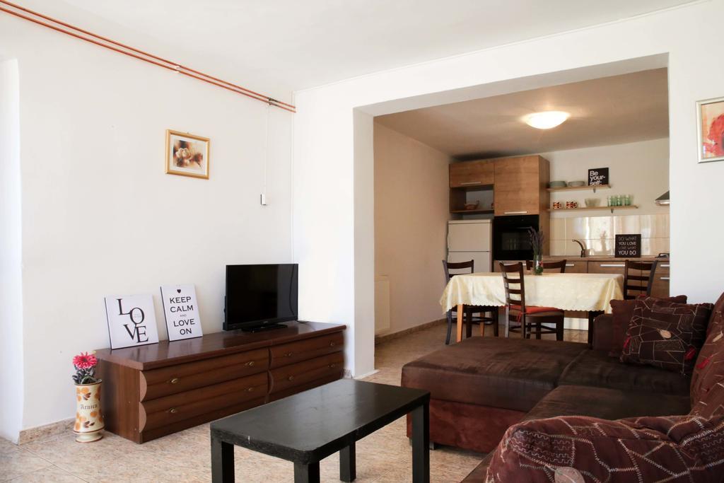 Apartments Roko Tisno Dış mekan fotoğraf