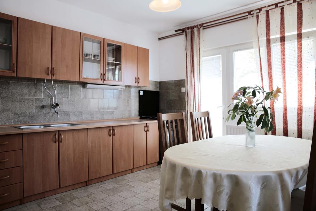 Apartments Roko Tisno Dış mekan fotoğraf
